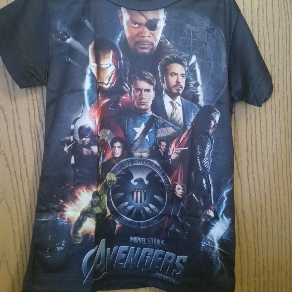 𝅺MARVEL boys shirt 6t(120)   A-30